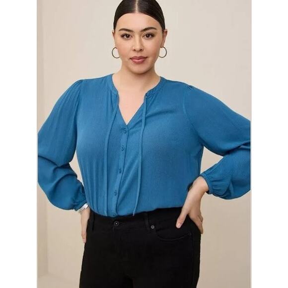 Torrid Blue Crinkle Gauze Button Front Blouse Tie Neck Long Sleeve 4X Blue New - Picture 2 of 8